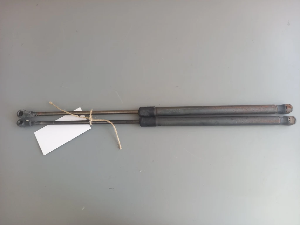 Амортисьори заден капак Мерцедес Ц220 W203 комби 