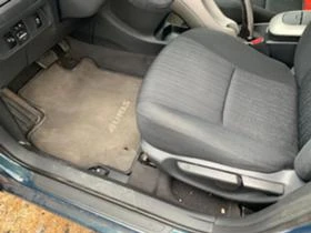 Toyota Auris 1.6i,124кс.,Автоматик, снимка 10