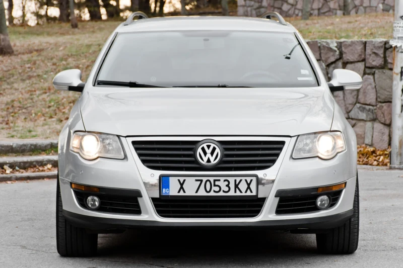 VW Passat, снимка 1 - Автомобили и джипове - 48082385