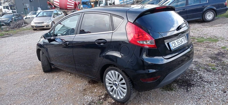 Ford Fiesta TITANIUM LPG 1, 4, снимка 8 - Автомобили и джипове - 49093435