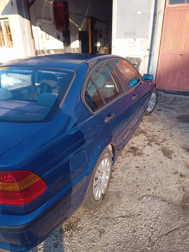 BMW 318, снимка 11 - Автомобили и джипове - 49224996