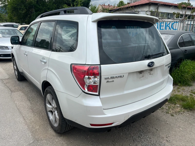 Subaru Forester 2.0 4x4 Панорама, снимка 3 - Автомобили и джипове - 52270826