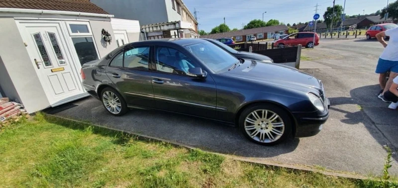 Mercedes-Benz E 320 3.2 CDI, снимка 2 - Автомобили и джипове - 50553872