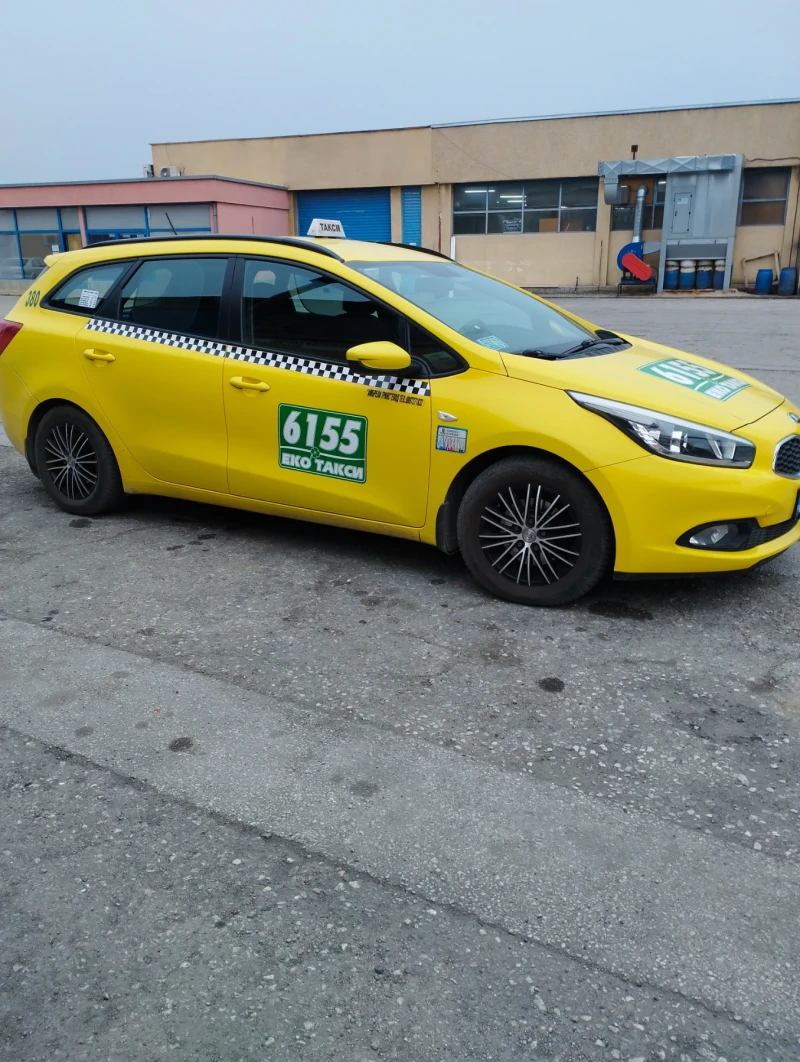 Kia Ceed 1.4, снимка 4 - Автомобили и джипове - 51318027