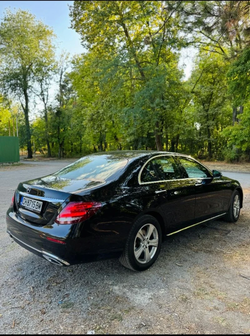 Mercedes-Benz E 220, снимка 4 - Автомобили и джипове - 52869387