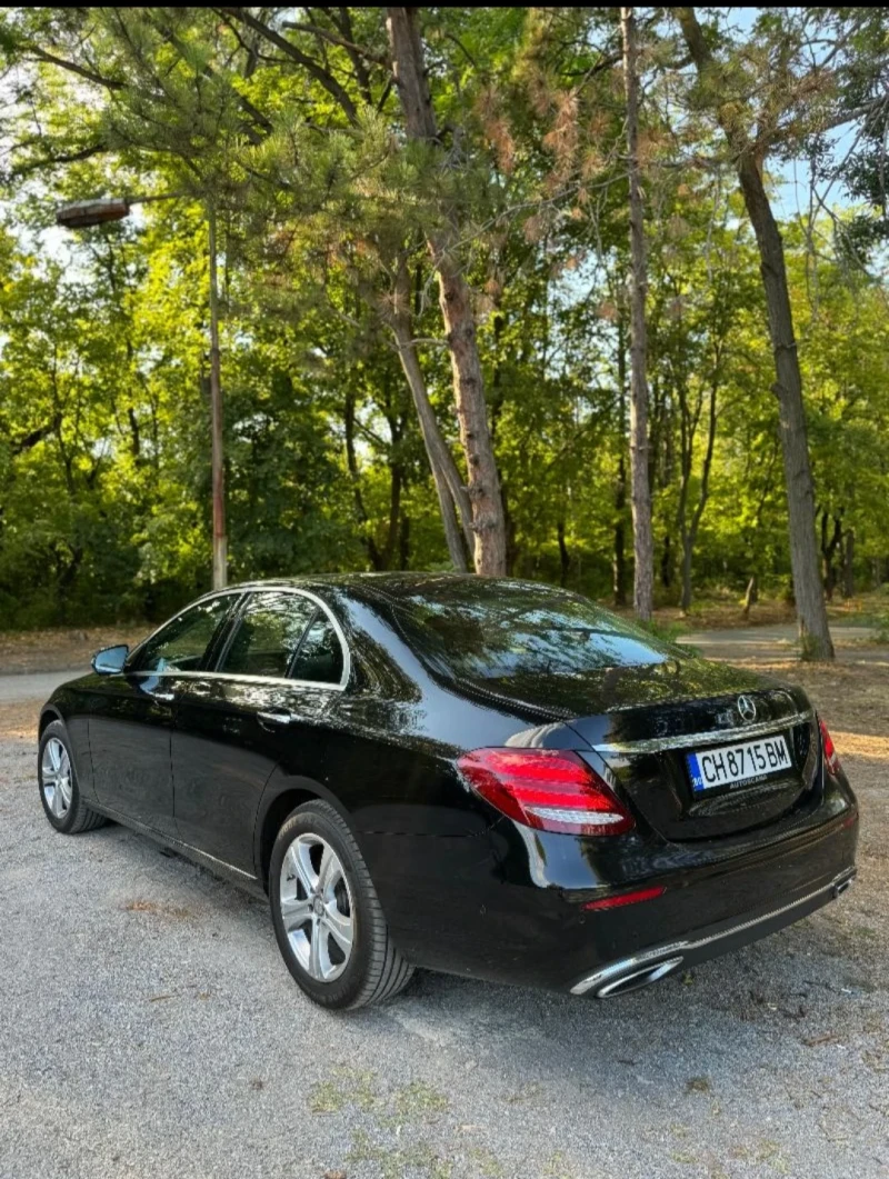 Mercedes-Benz E 220, снимка 3 - Автомобили и джипове - 52869387