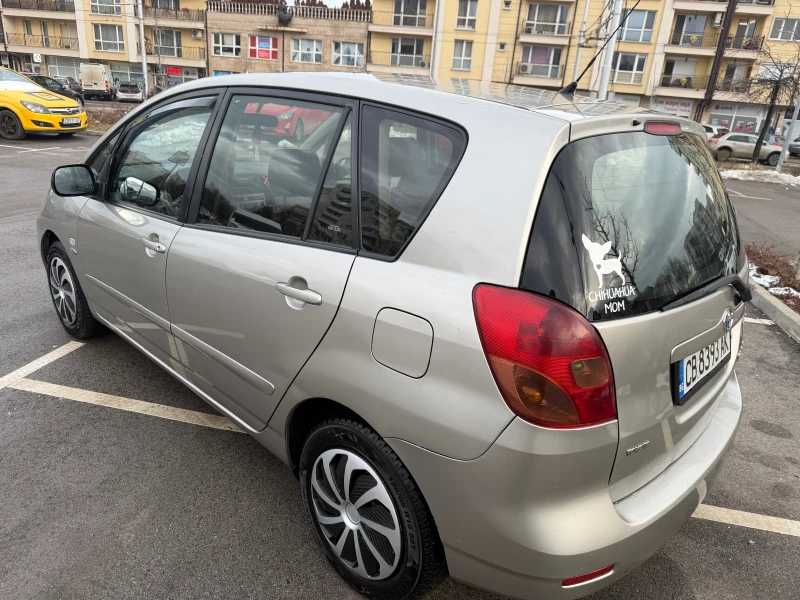 Toyota Corolla verso 2.0 D4D, снимка 4 - Автомобили и джипове - 53516668