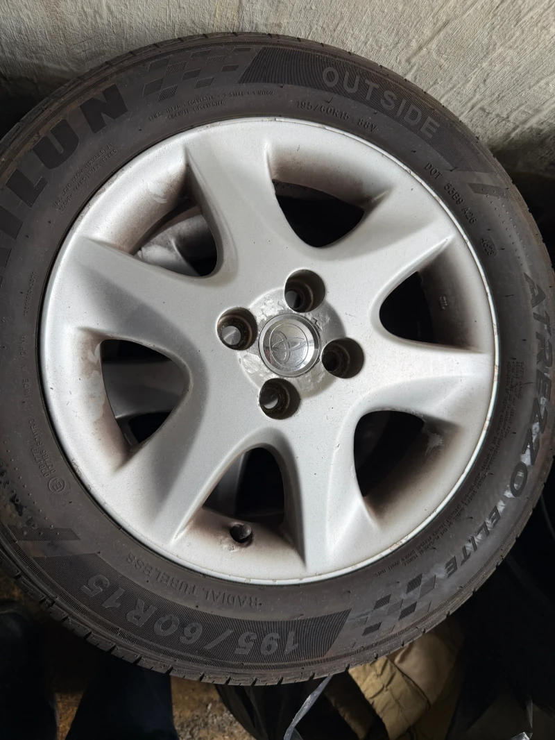 Toyota Corolla verso 2.0 D4D, снимка 13 - Автомобили и джипове - 53516668