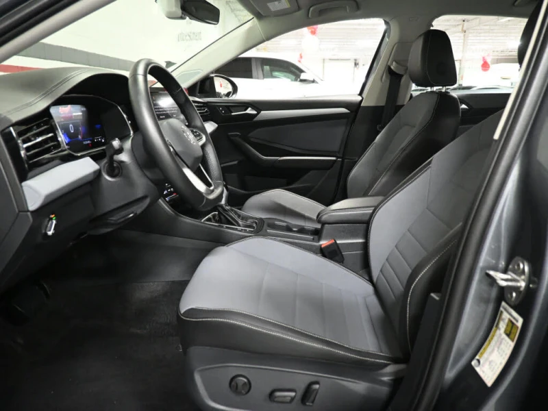 VW Jetta * АвтоКреди* (ЦЕНА ДО БГ), снимка 15 - Автомобили и джипове - 53581907