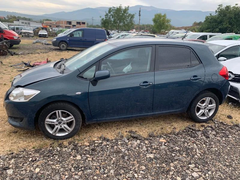 Toyota Auris 1.6i,124кс.,Автоматик - изображение 2