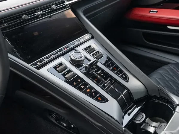 Aston Martin DB12 Coupe = Black Pack = �������� | Mobile.bg � ����������� 9