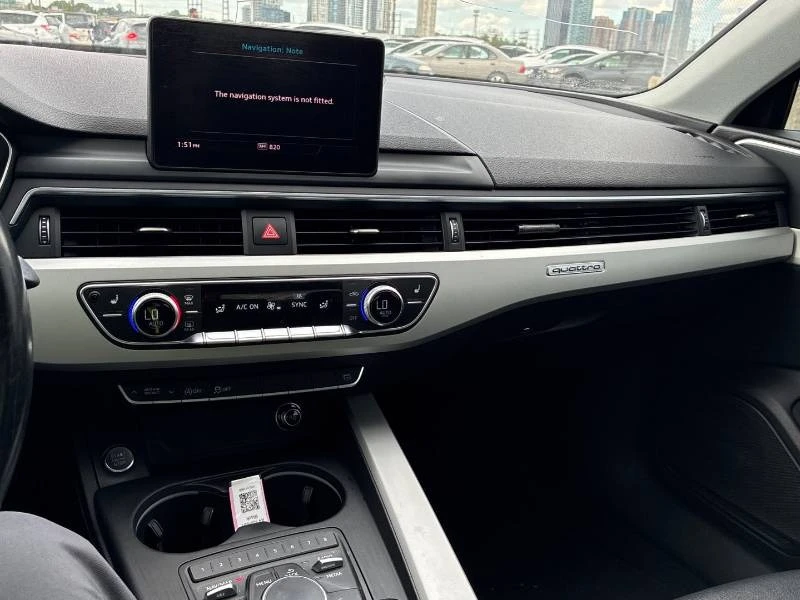Audi A4 * Komfort * Quattro * CARFAX * ЛИЦЕНЗИРАН ДИЛЪР, снимка 10 - Автомобили и джипове - 55725049