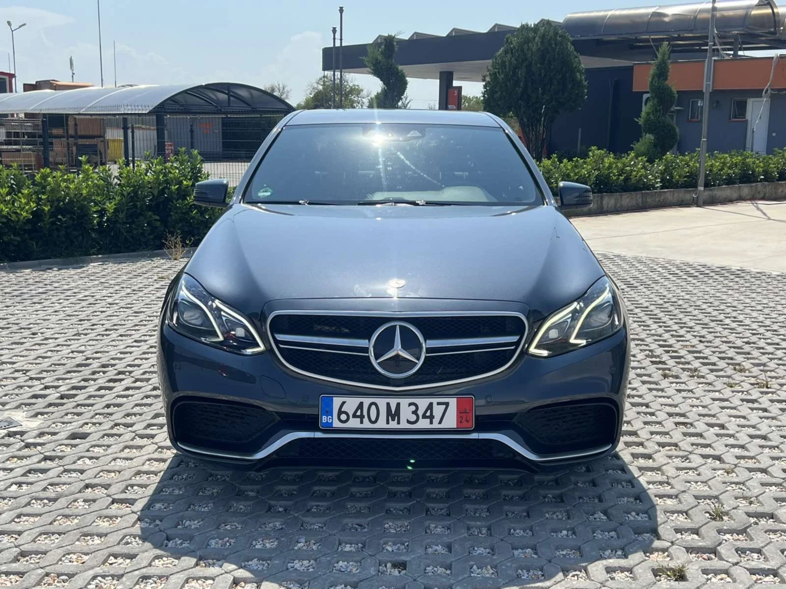 Mercedes-Benz E 350 E63 - изображение 2