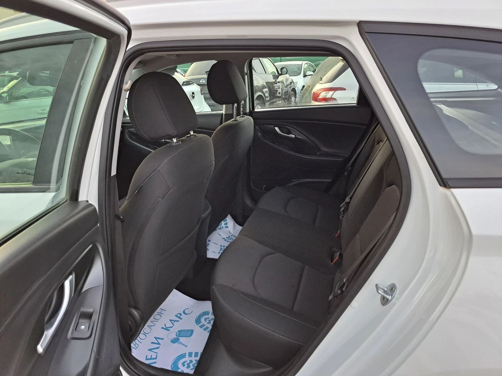 Hyundai I30 1.6 CRDI - изображение 9
