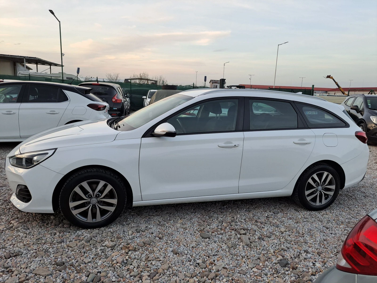 Hyundai I30 1.6 CRDI - изображение 3