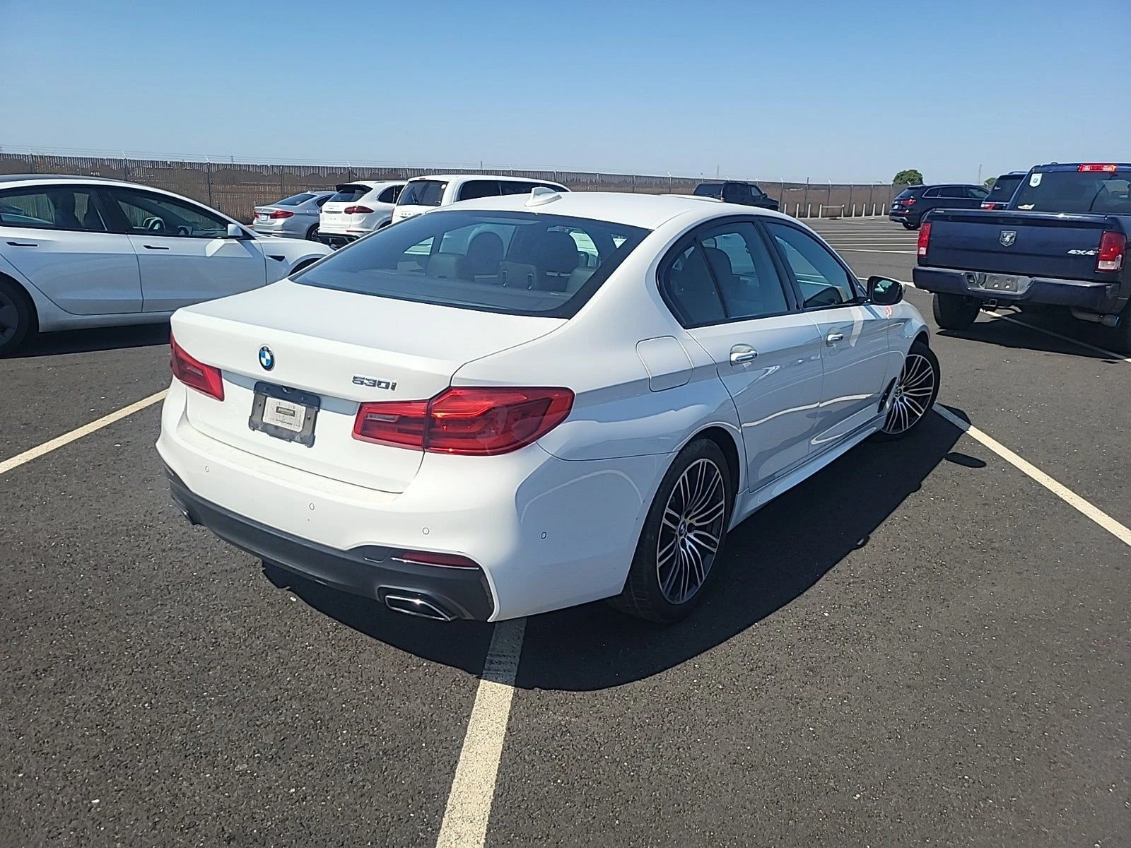 BMW 530 M-PACK* HEADUP* ВАКУМ* HARMAN* M-PERFORMANCE* DIST - изображение 4