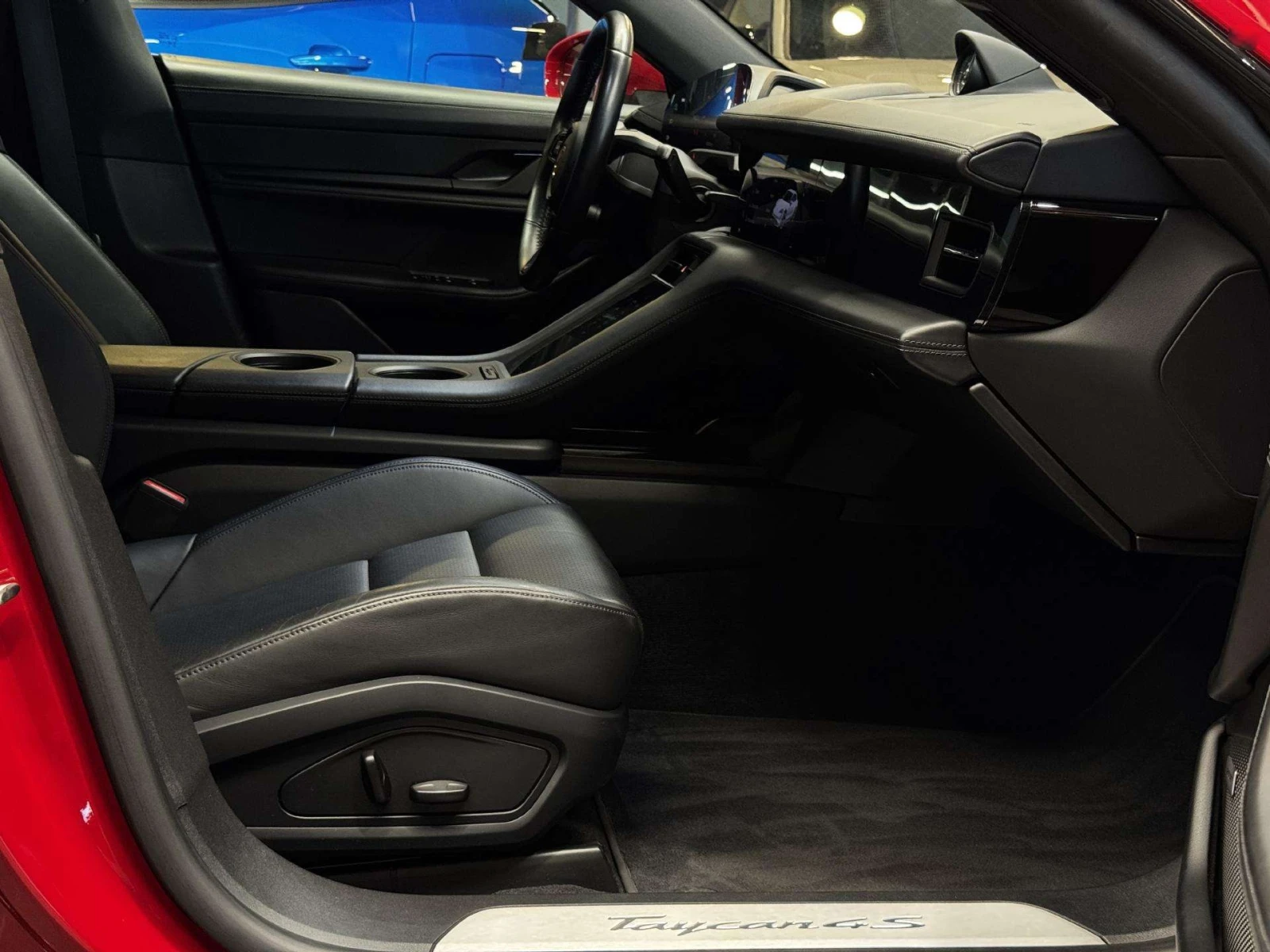Porsche Taycan 4S - изображение 8
