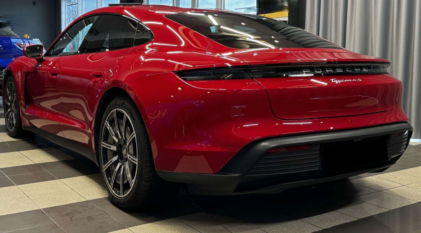 Porsche Taycan 4S - изображение 7