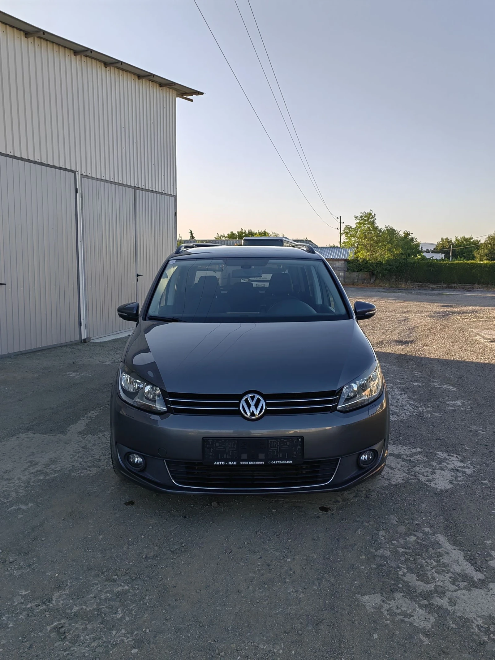 VW Touran 2.0 140 автомат - изображение 7