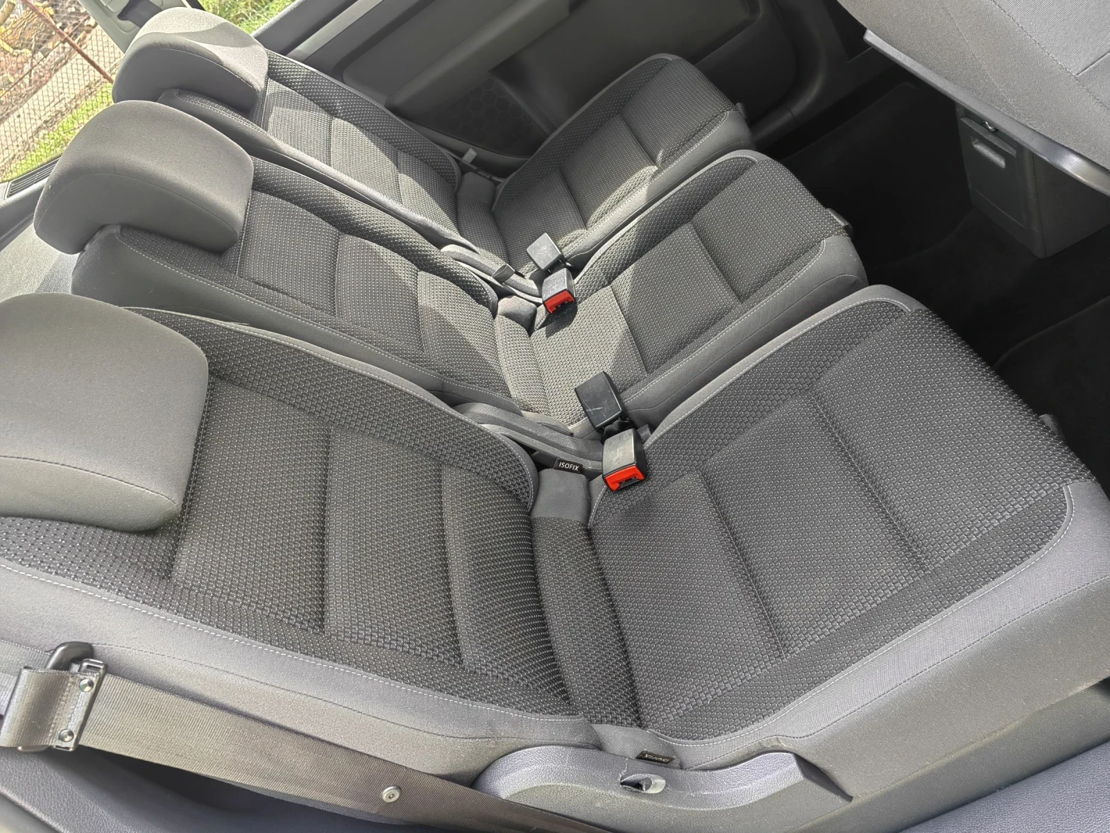 VW Touran 2.0 140 автомат - изображение 10