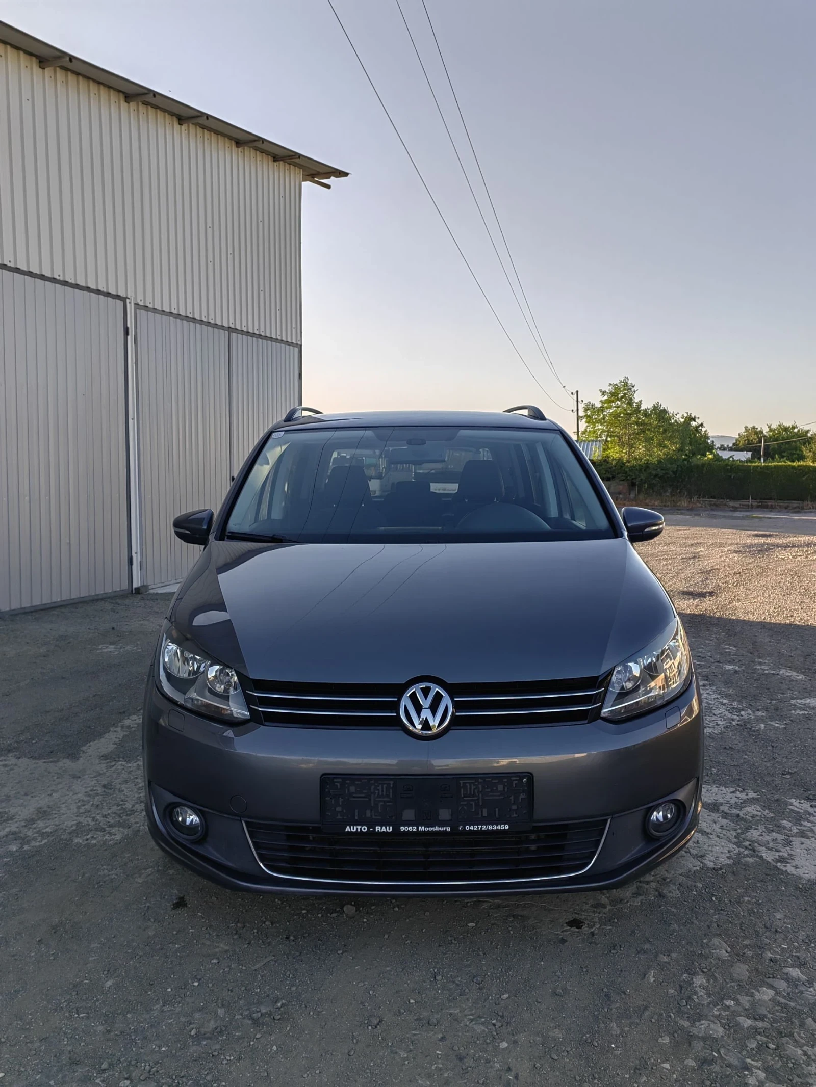 VW Touran 2.0 140 автомат - изображение 2