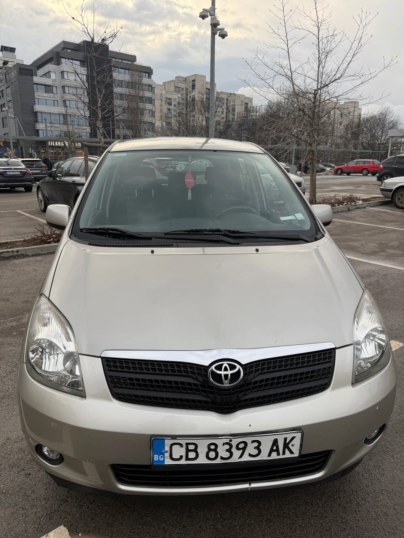 Toyota Corolla verso 2.0 D4D | Mobile.bg � ����������� 1
