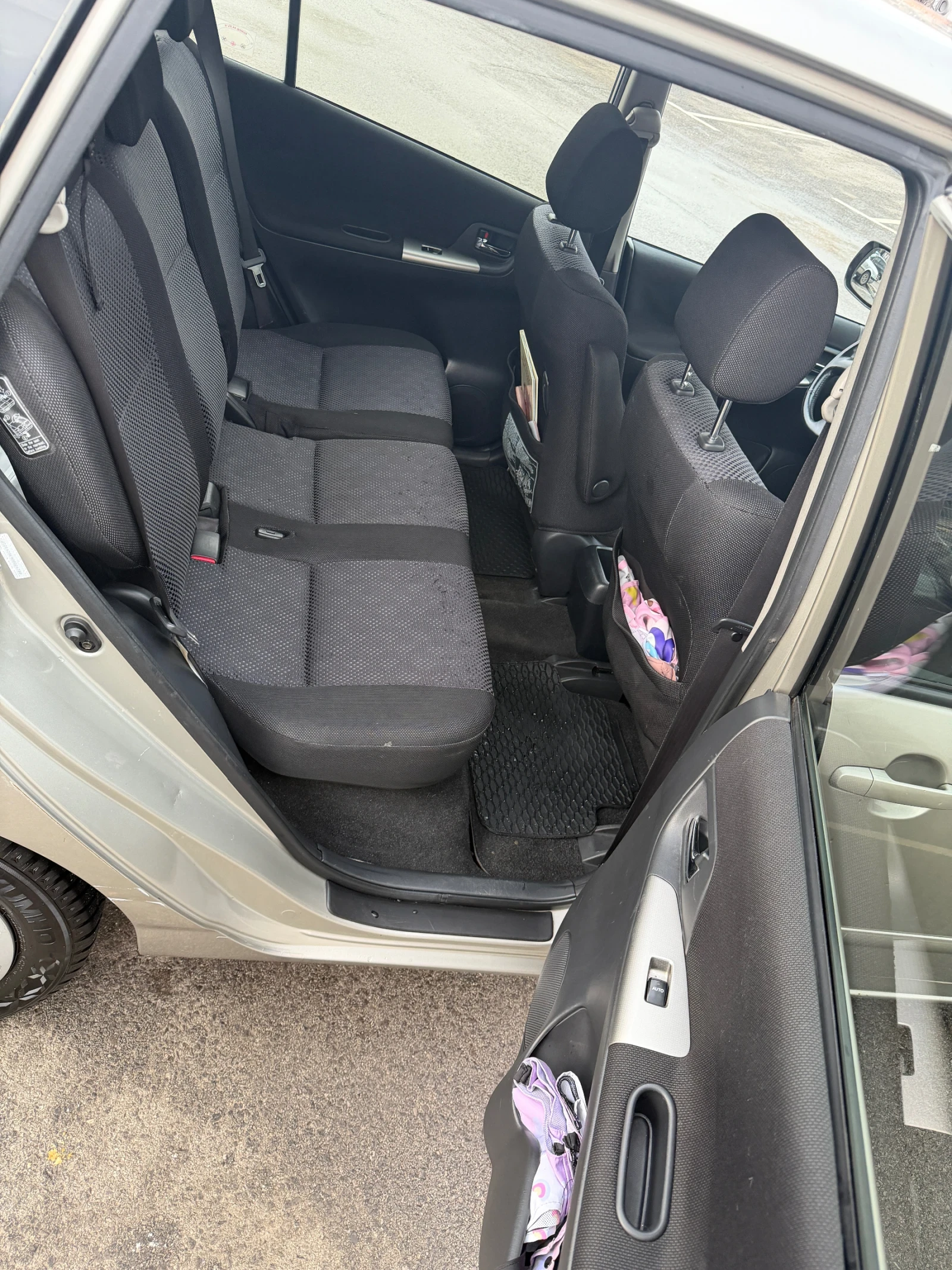 Toyota Corolla verso 2.0 D4D | Mobile.bg � ����������� 12