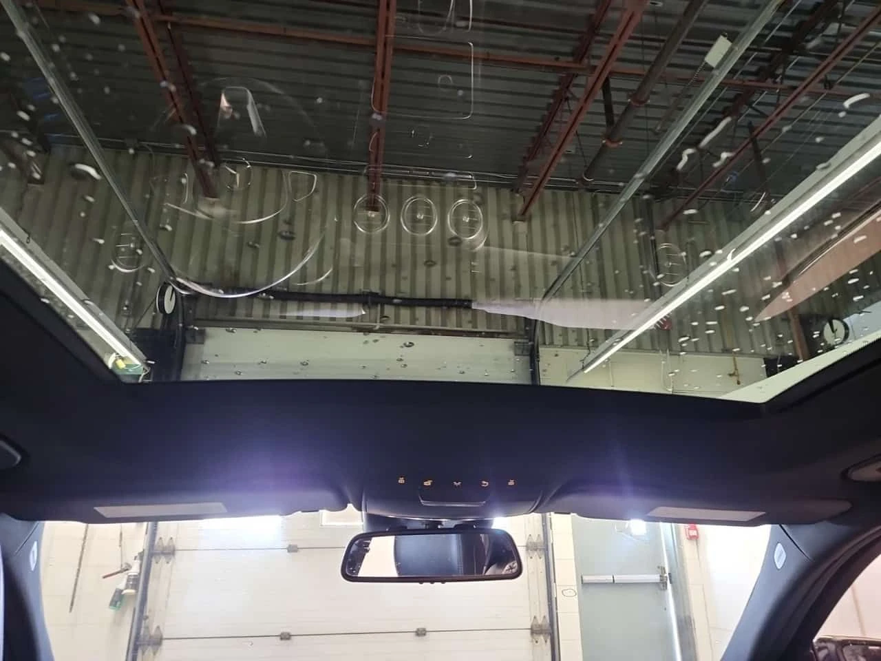 Mercedes-Benz C 300 * CARFAX * ЦЕНА ДО БГ, снимка 12 - Автомобили и джипове - 53995575