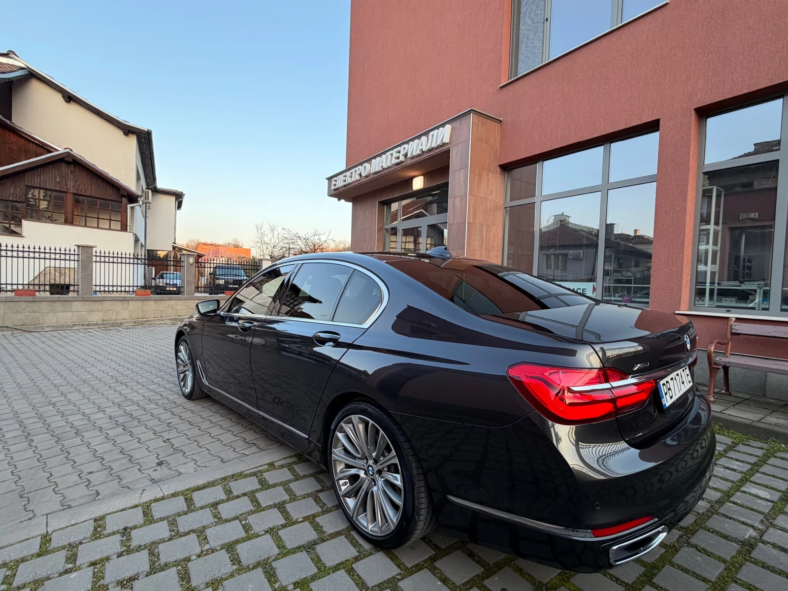 BMW 730 xdrive, снимка 6 - Автомобили и джипове - 54071388