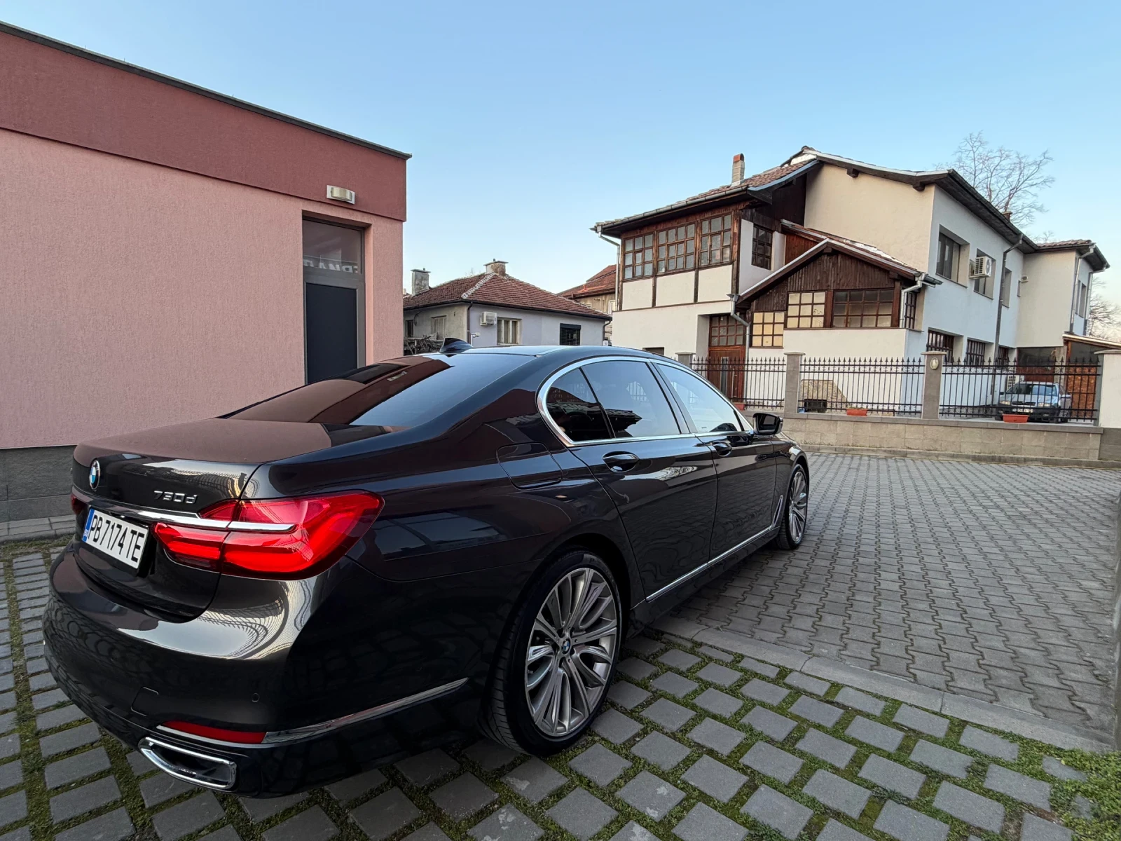 BMW 730 xdrive, снимка 7 - Автомобили и джипове - 54071388