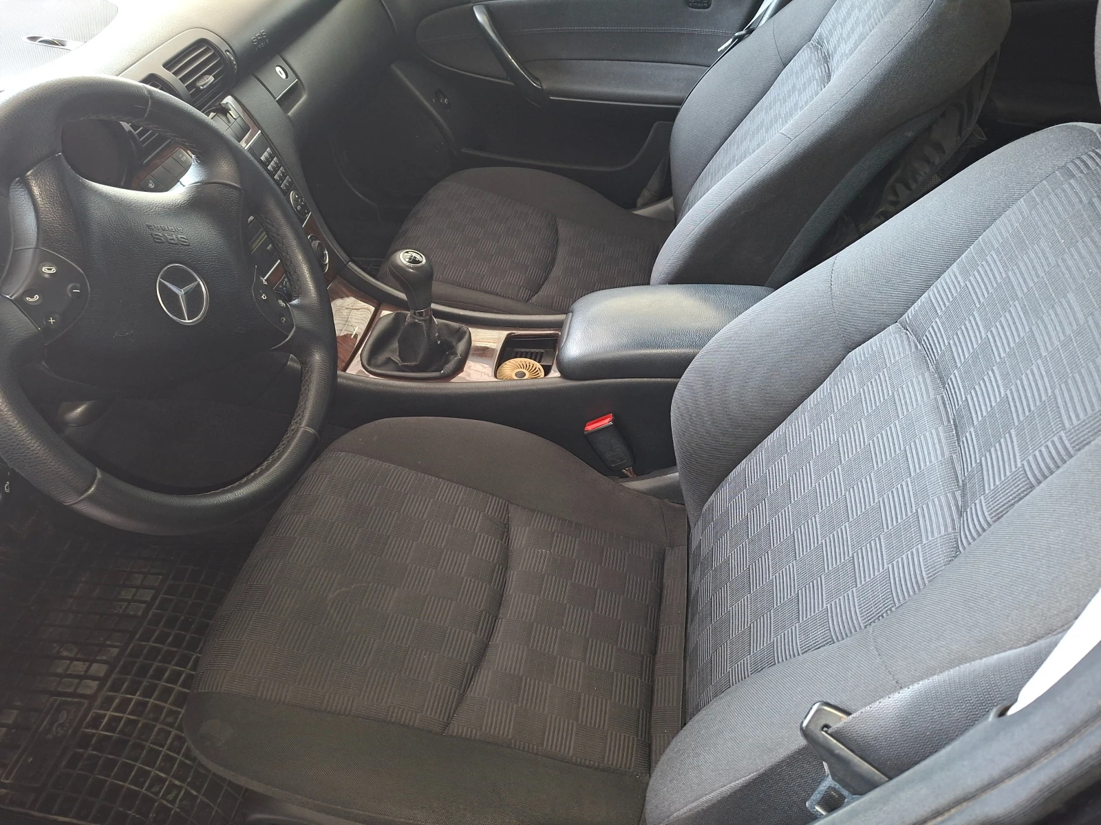 Mercedes-Benz C 200 W203, снимка 9 - Автомобили и джипове - 54216739