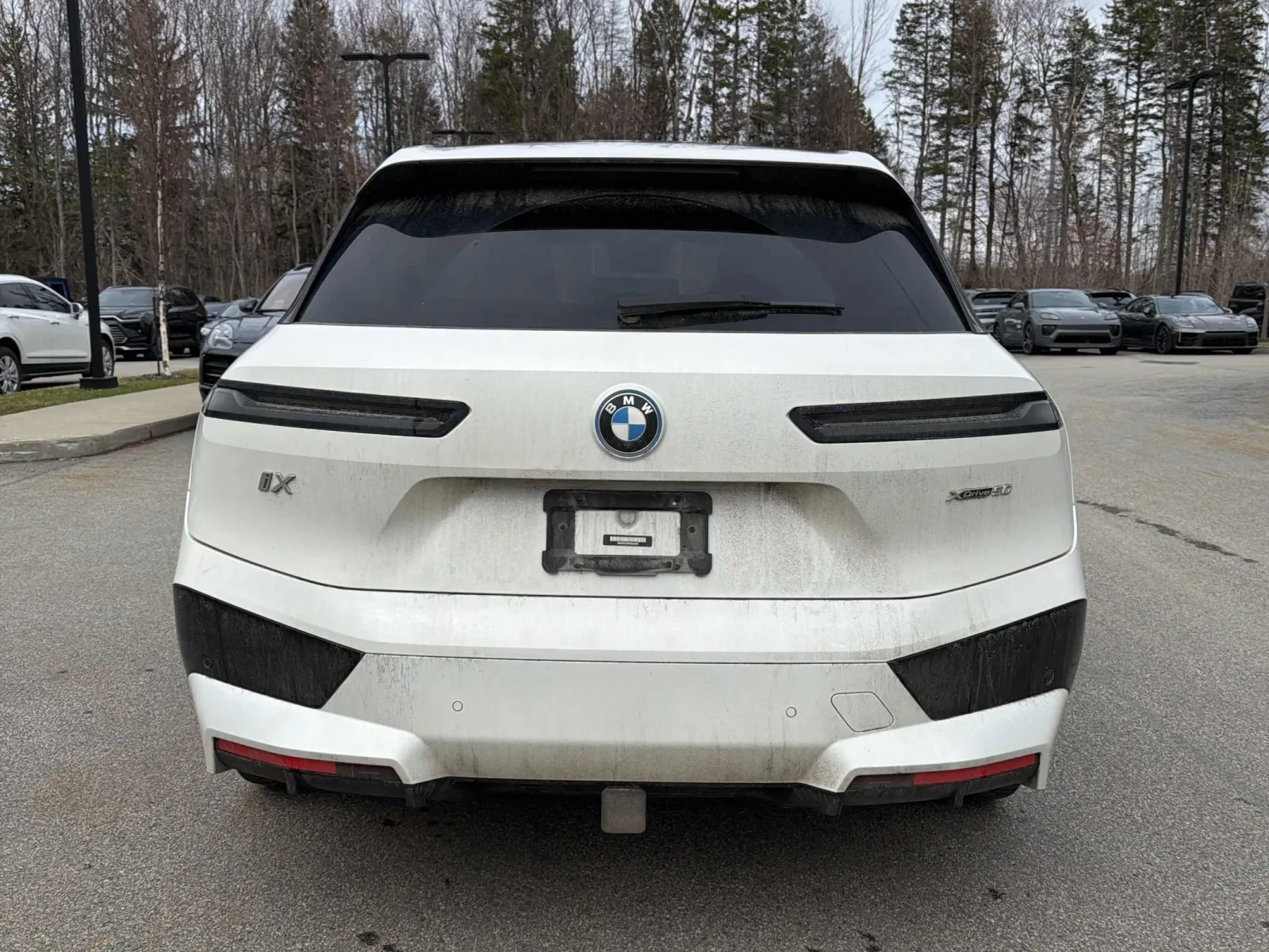 BMW iX xDrive50, снимка 3 - Автомобили и джипове - 54419937