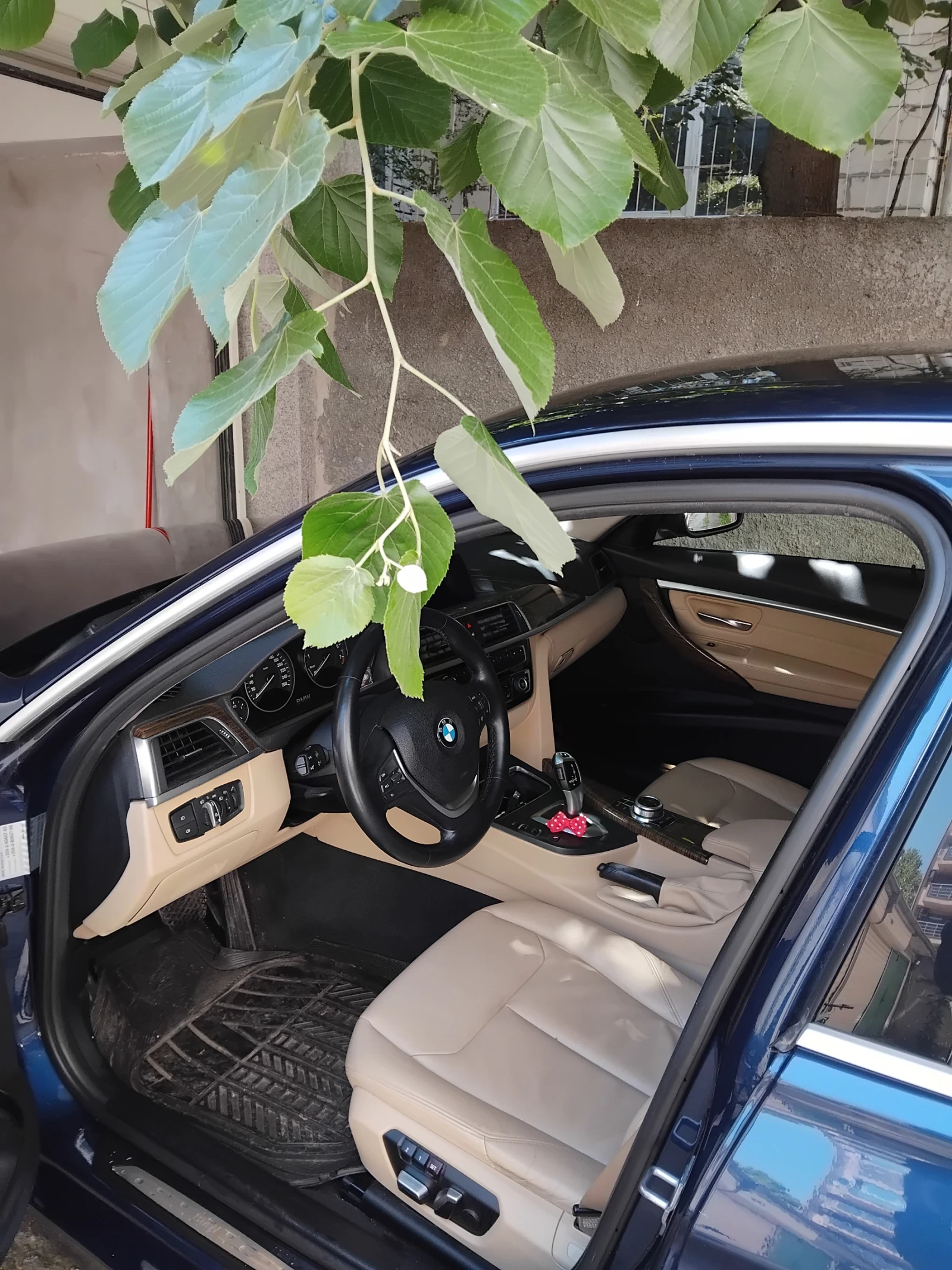 BMW 320 Седан