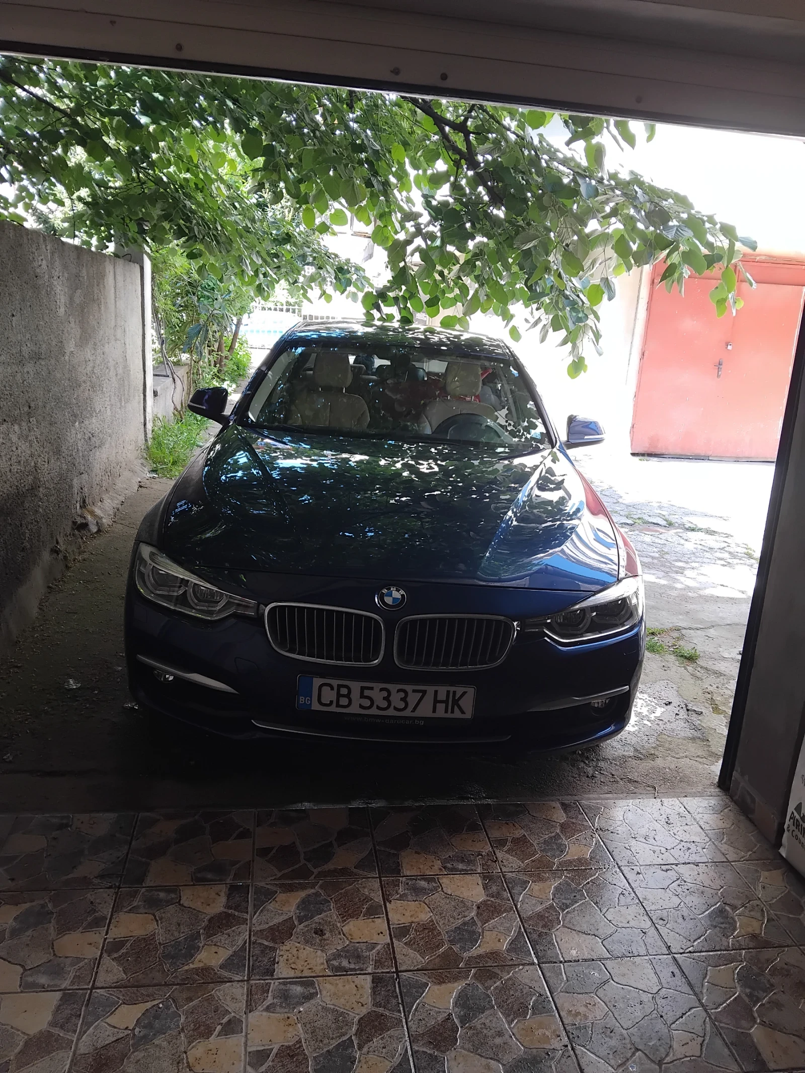 BMW 320 Седан, снимка 4 - Автомобили и джипове - 54429473