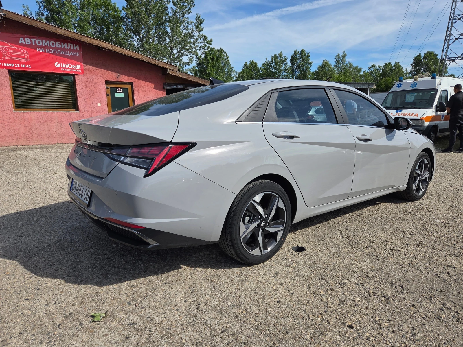 Hyundai Elantra 1.6 AVANTE HYBRID, снимка 3 - Автомобили и джипове - 54601992