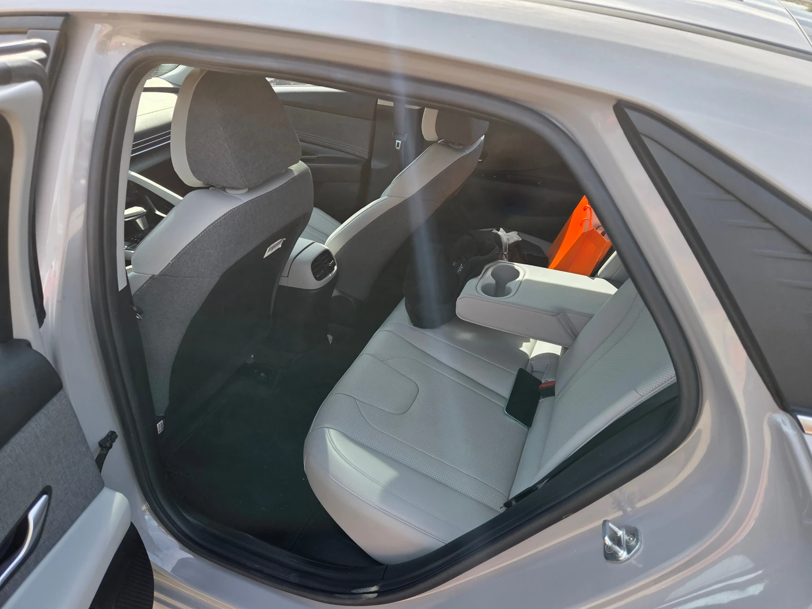 Hyundai Elantra 1.6 AVANTE HYBRID, снимка 7 - Автомобили и джипове - 54601992