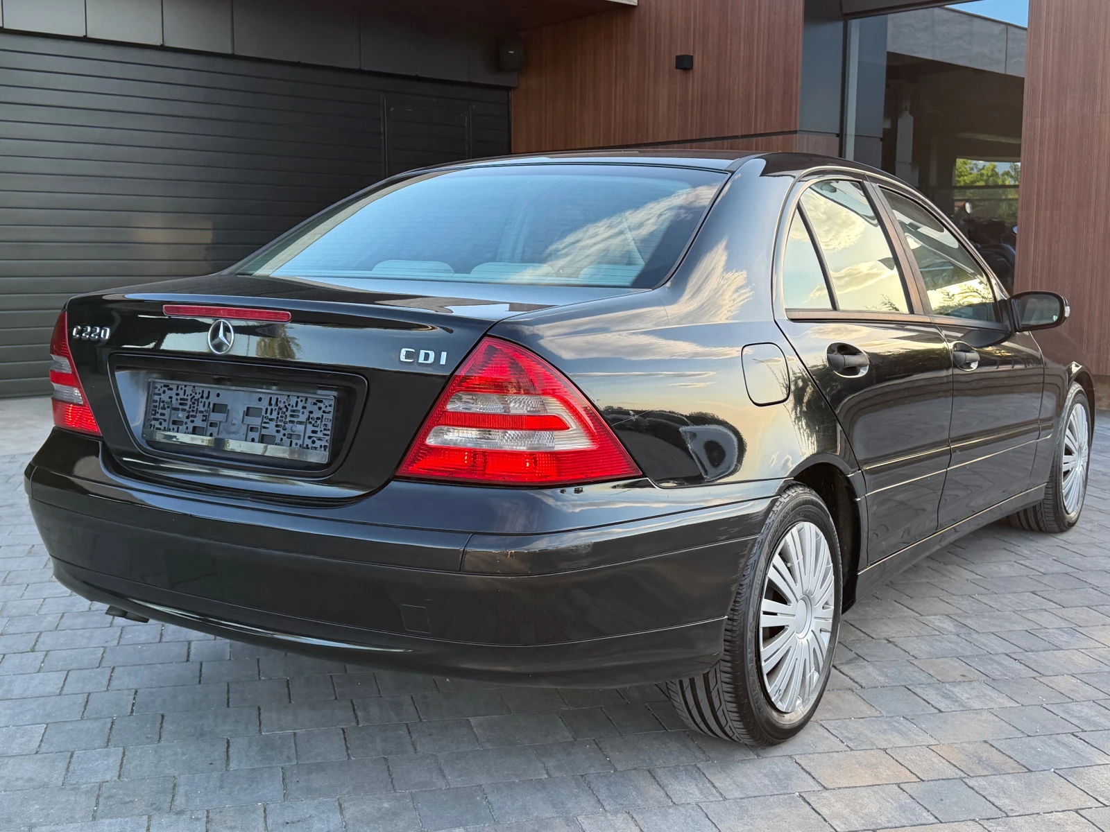Mercedes-Benz C 220 CDI Facelift, снимка 2 - Автомобили и джипове - 54754244