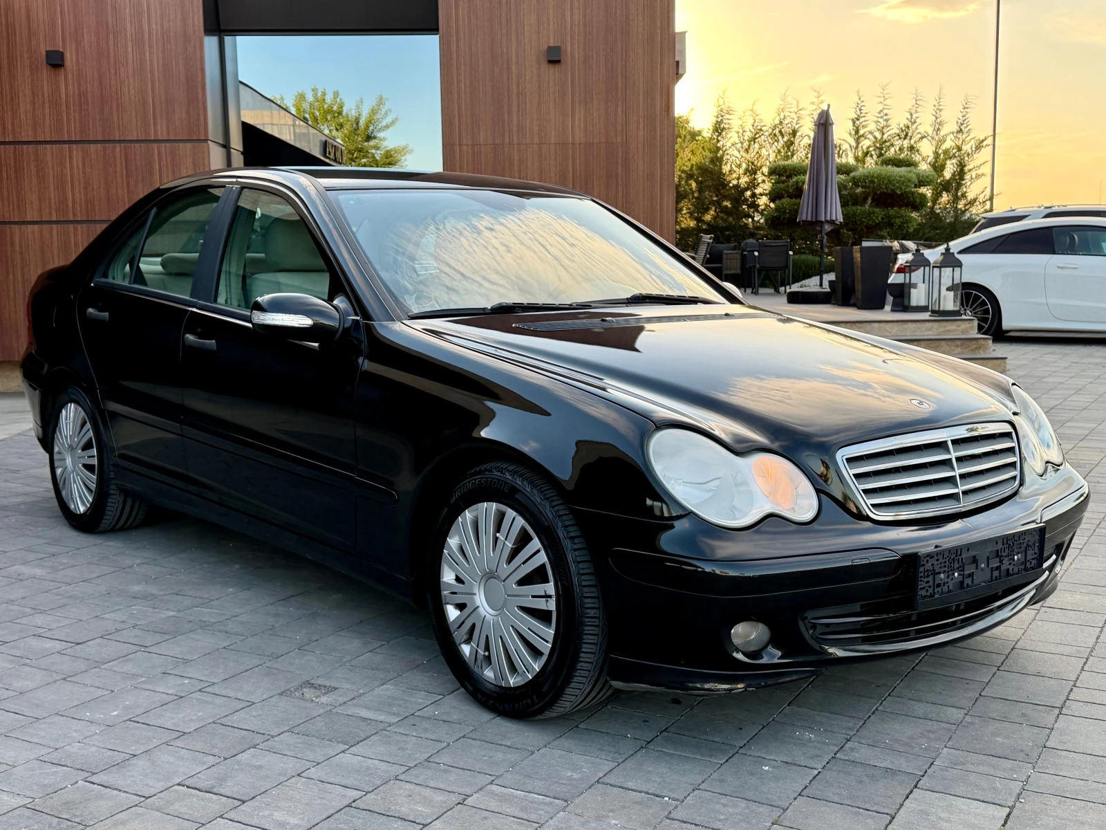Mercedes-Benz C 220 CDI Facelift, снимка 3 - Автомобили и джипове - 54754244