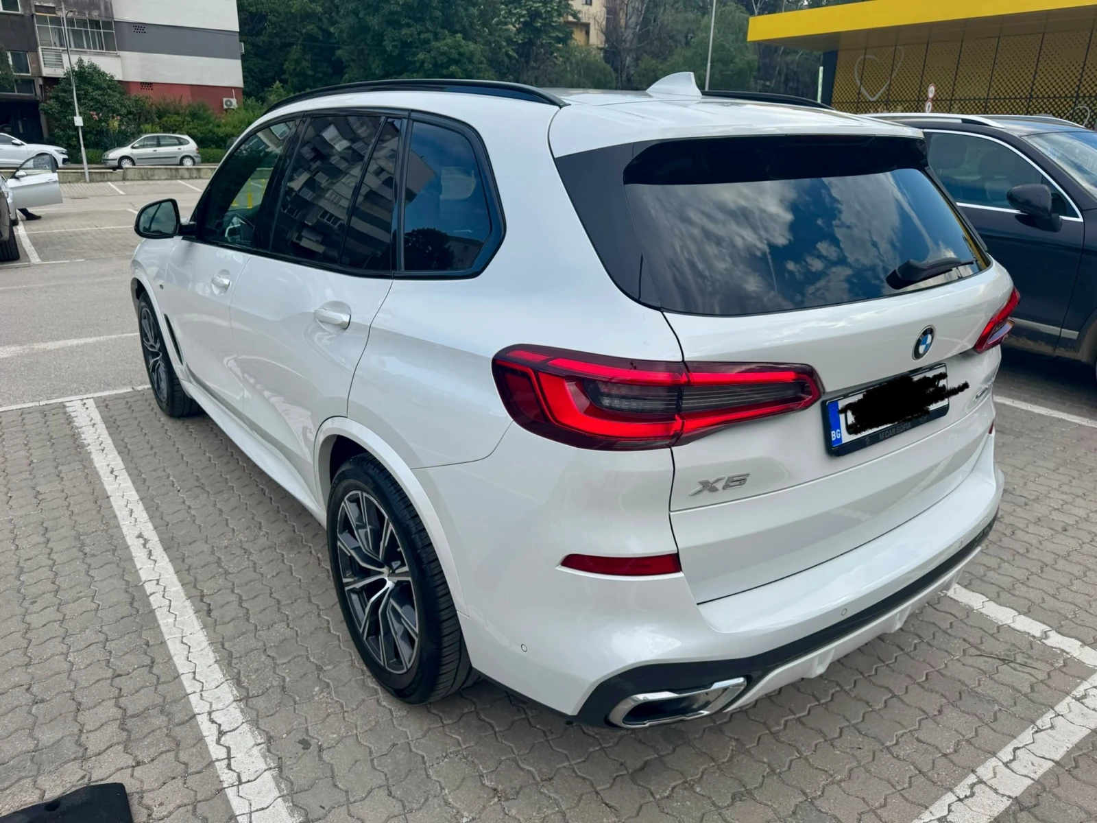 BMW M5 X Drive, снимка 3 - Автомобили и джипове - 55103506