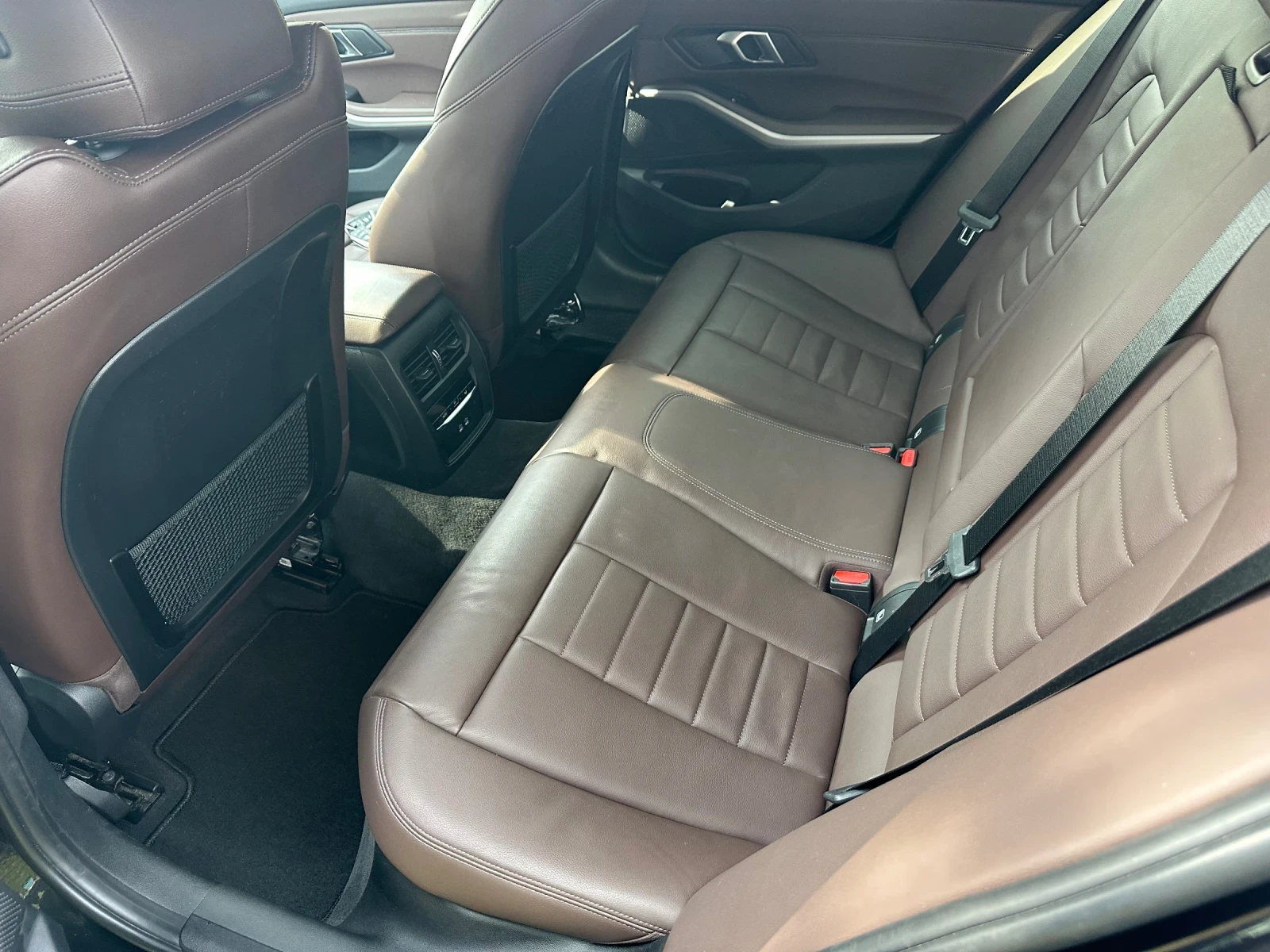 BMW 320 320e Plug-in Hybrid PHEV, снимка 10 - Автомобили и джипове - 55233545