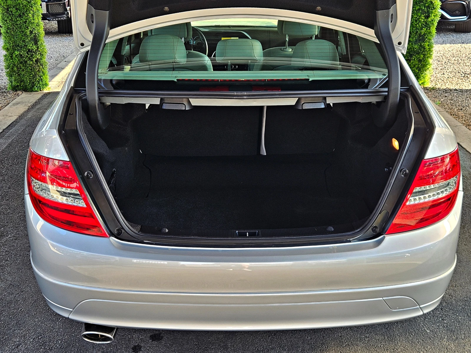 Mercedes-Benz C 250 AMG/AVANTGARDE/FACE/ПОДГРЕВ/ОБДУХ/GERMANY/F1/LIZIN, снимка 7 - Автомобили и джипове - 55552026