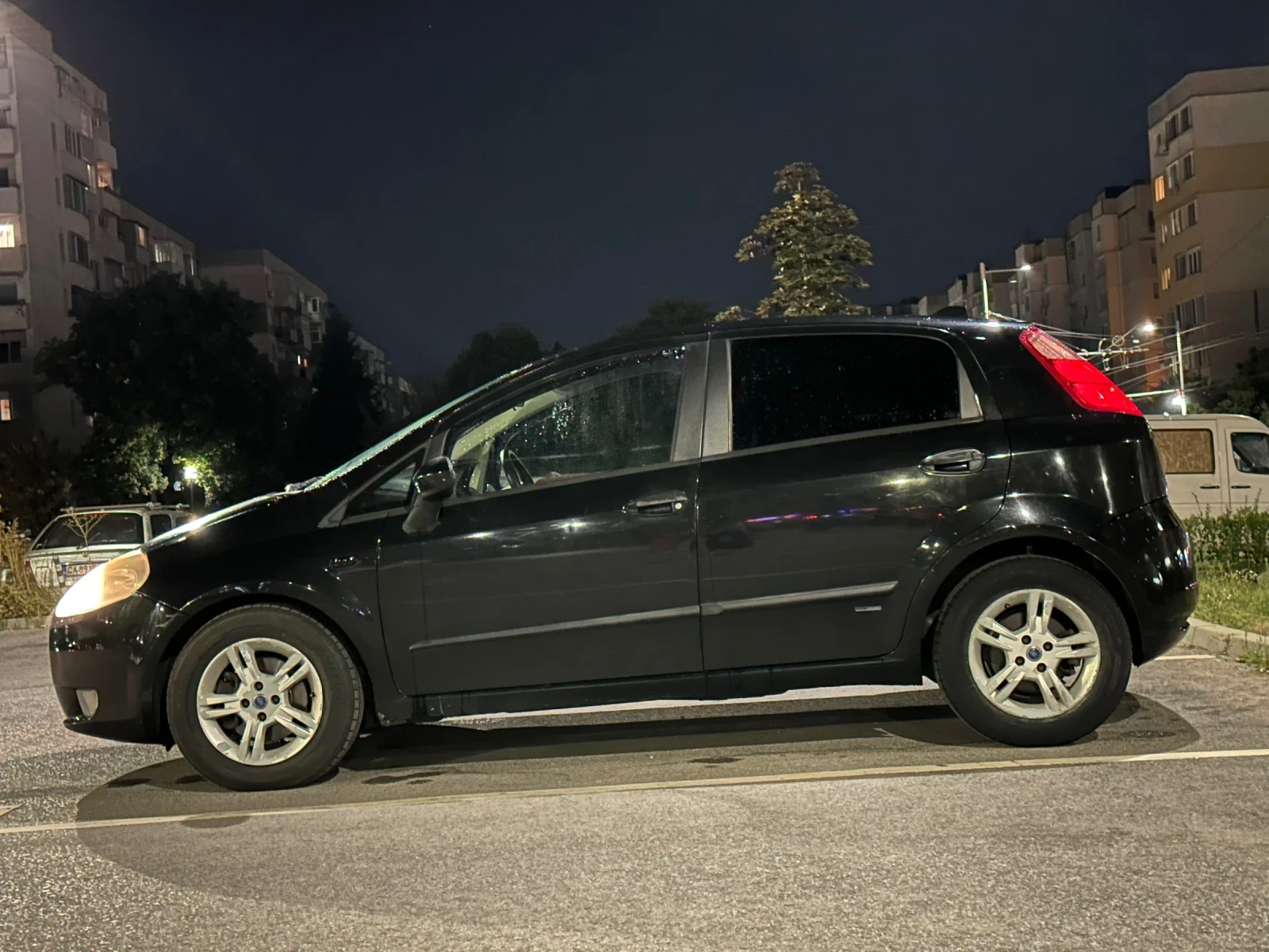 Fiat Punto 1.9 multijet, снимка 4 - Автомобили и джипове - 55871465