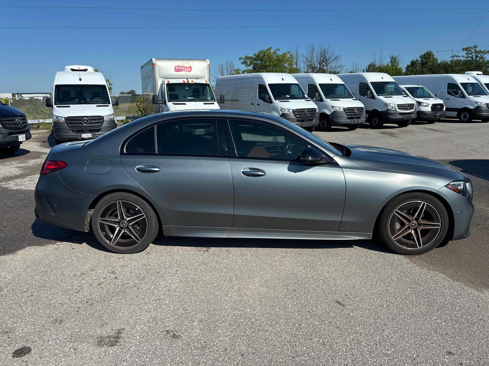 Mercedes-Benz C 300 * СИВ МАТ * ДИСТРОНИК * ОТ ПРЕДСТАВИТЕЛСТВО, снимка 3 - Автомобили и джипове - 55943594