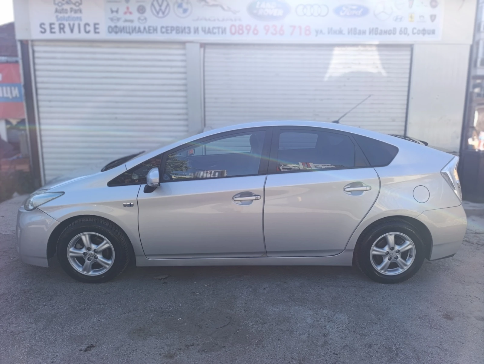 Toyota Prius 1.8 HYBRID БАТЕРИЯ В ГАРАНЦИЯ!, снимка 4 - Автомобили и джипове - 55998931