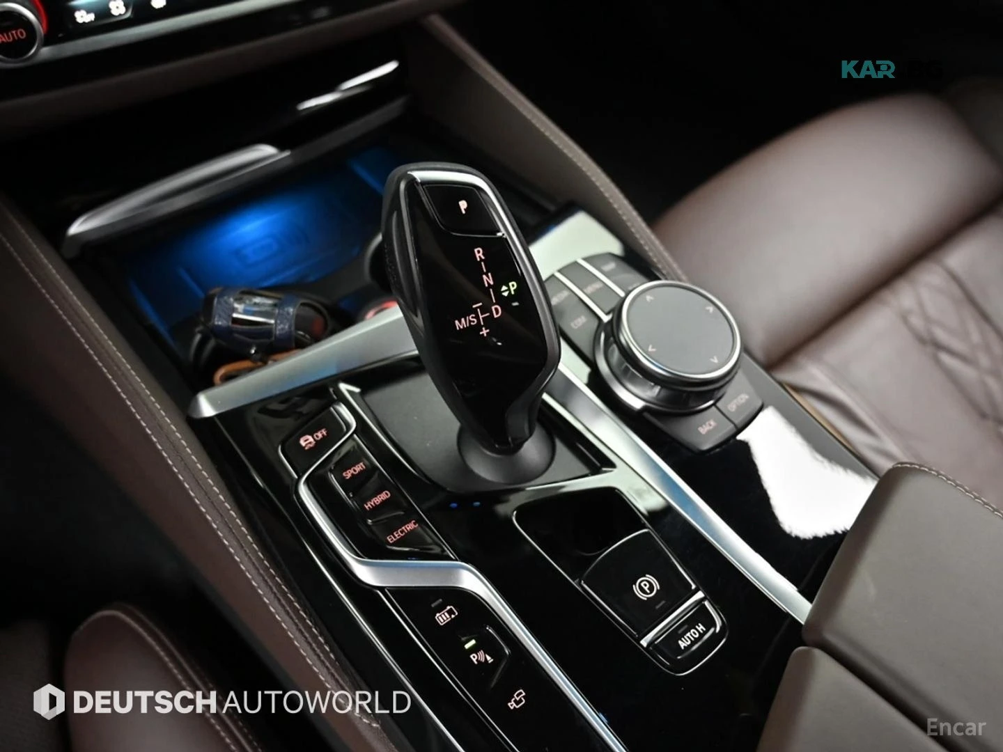 BMW 530E M SPORT* КОЖА* ПОДГРЕВ* ОБДУХВ* HEADUP* 360* PANO, снимка 9 - Автомобили и джипове - 56203007