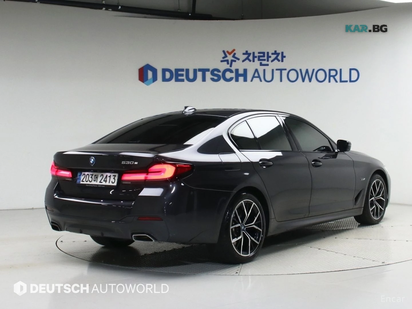 BMW 530E M SPORT* КОЖА* ПОДГРЕВ* ОБДУХВ* HEADUP* 360* PANO, снимка 2 - Автомобили и джипове - 56203007