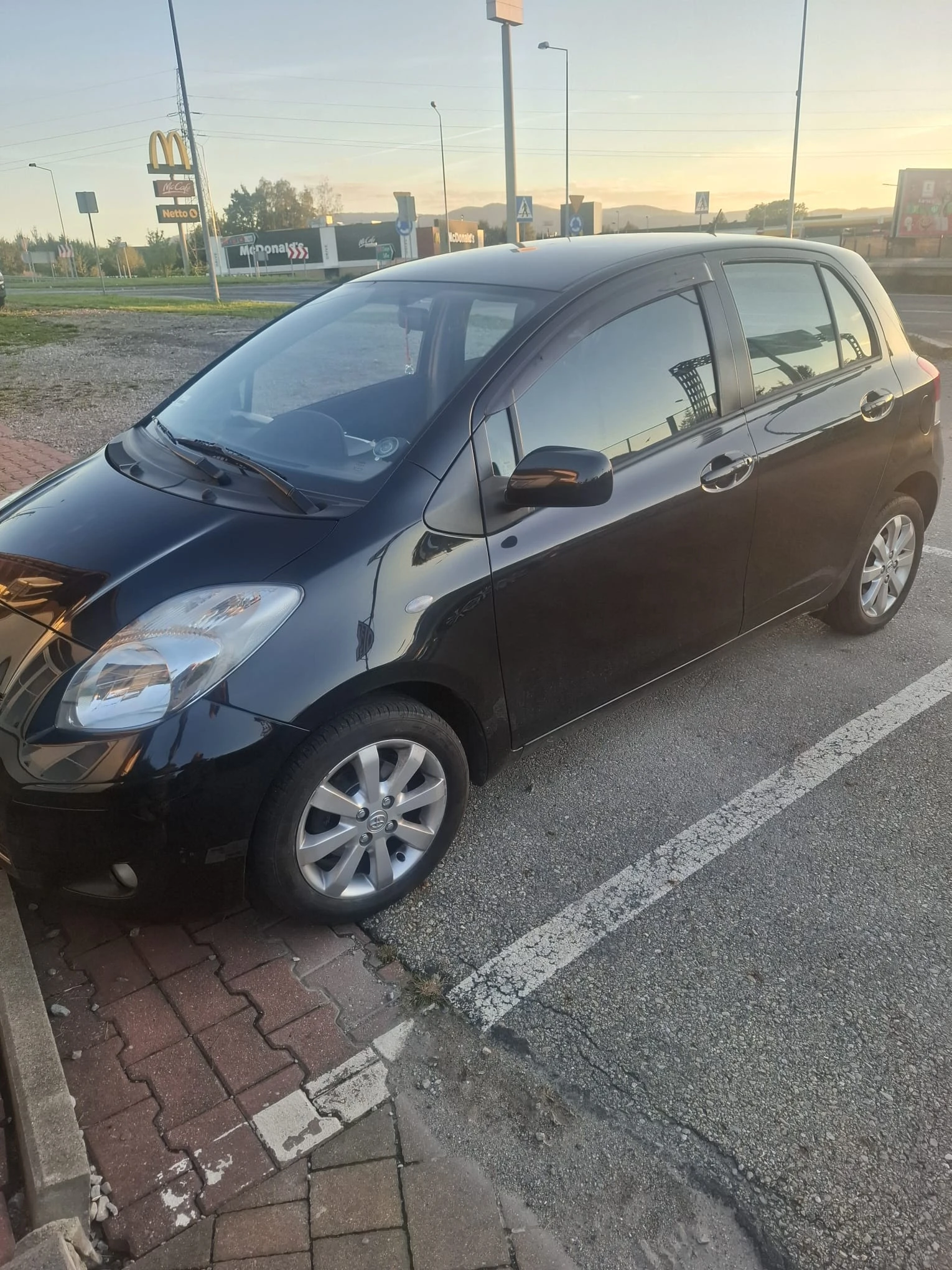 Toyota Yaris, снимка 2 - Автомобили и джипове - 56239496