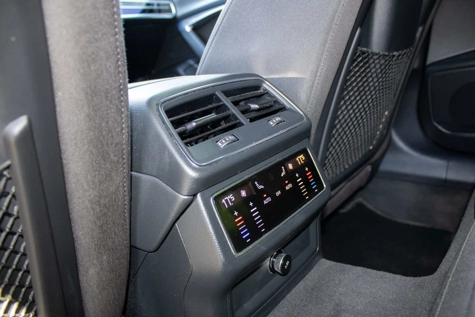 Audi A6 50TDI* S-LINE* C8* STAGE1* ПЕЧКА* 2РИ ЧИФТ ГУМИ* Л, снимка 11 - Автомобили и джипове - 56260425