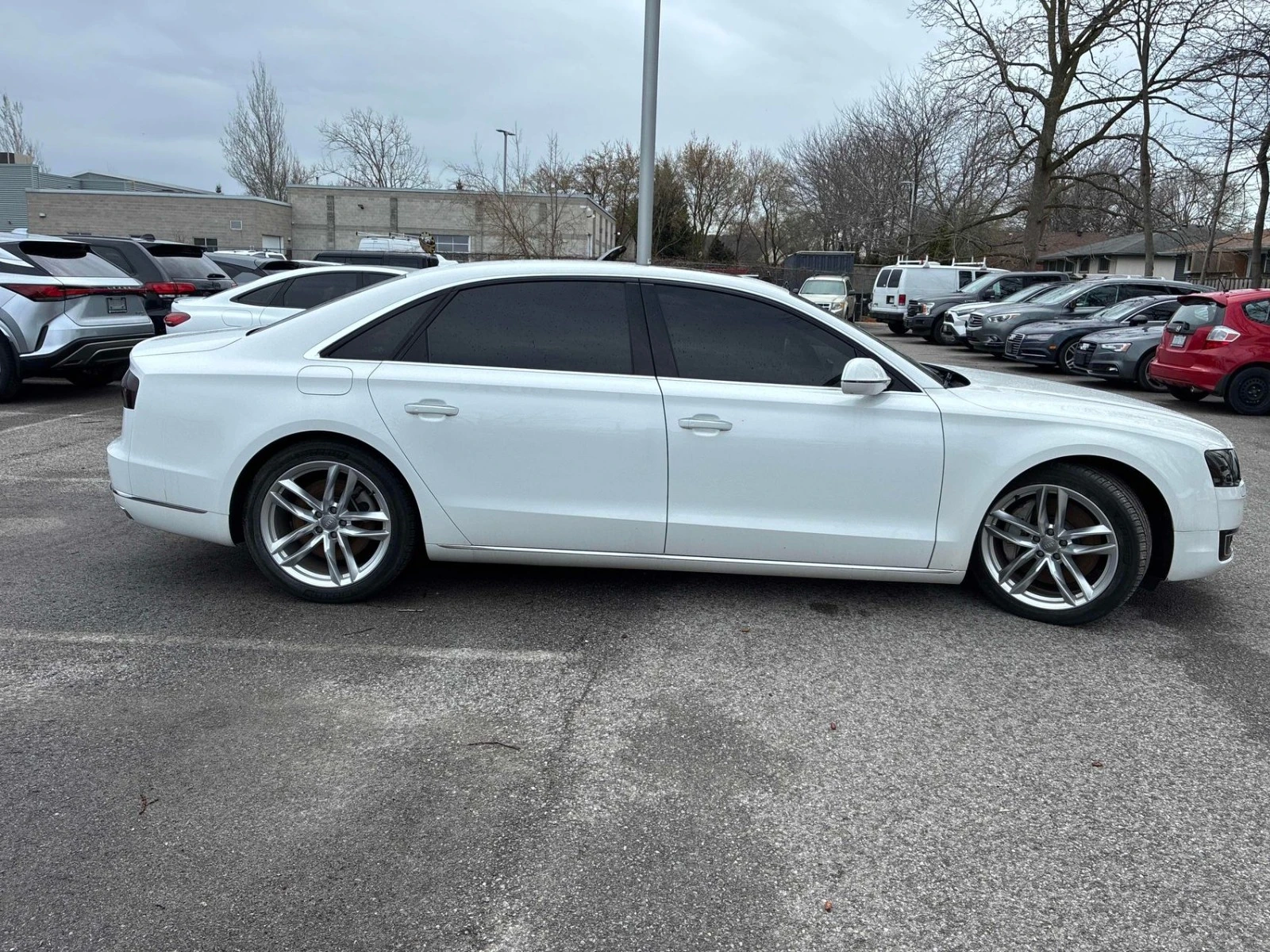 Audi A8 L * 4.0T * АвтоКредит * (ЦЕНА ДО БГ), снимка 4 - Автомобили и джипове - 56328156