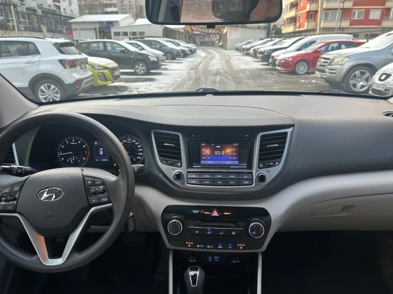 Hyundai Tucson 2.0 GDI 4Х4, снимка 8 - Автомобили и джипове - 48079518